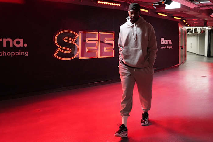 Chicago Bulls forward Patrick Williams walks into the United Center before the game against the Denver Nuggets.